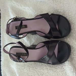 Black 5.5 wedges